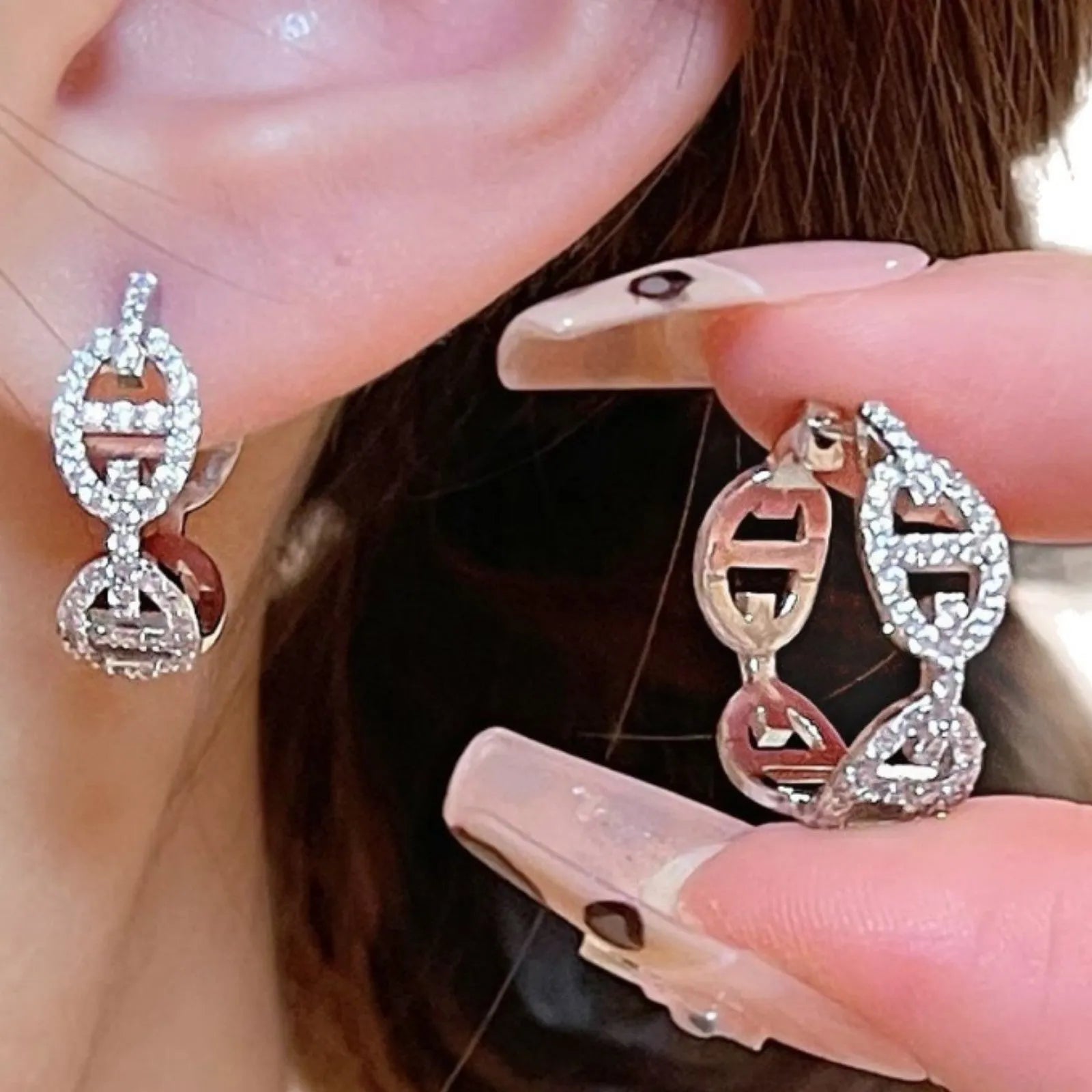 Ladies diamond-effect earrings with electroplated silver, gold or rose gold plating