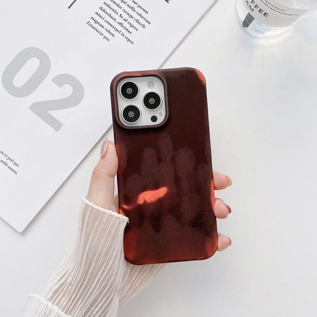 Heat-sensitive colour-changing PC phone case for iPhone with inner velvet half-wrap, red to orange transition