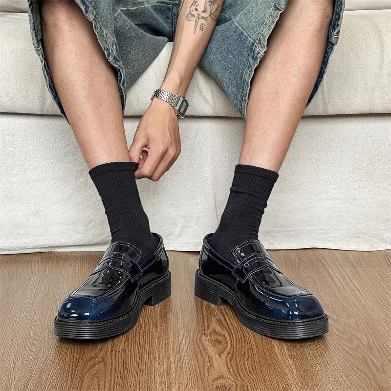 Men's square toe casual leather shoes in solid colour with thick rubber sole and sewing thread detail