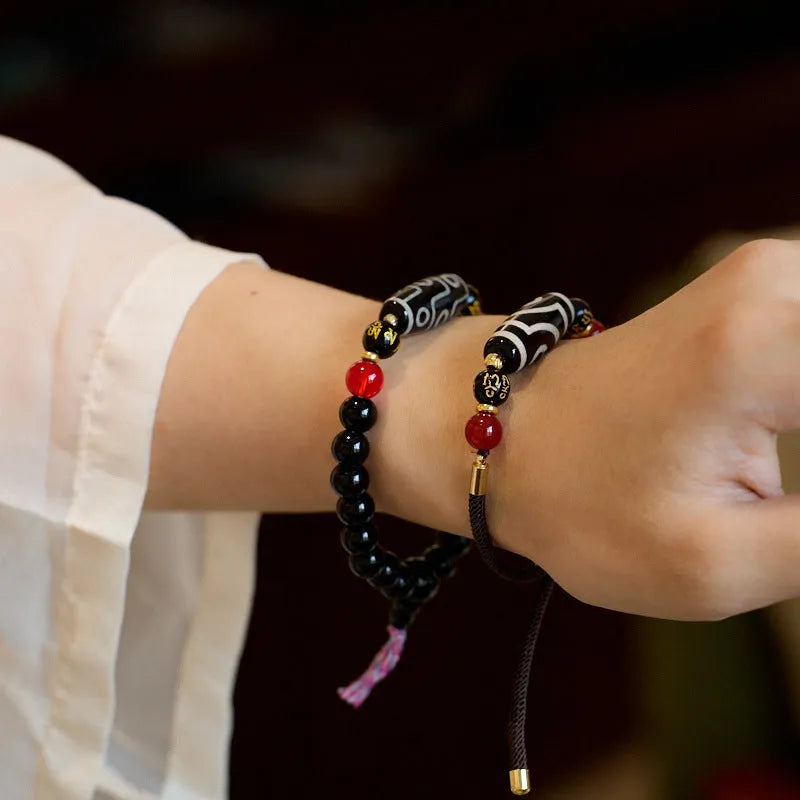 Dzi bead agate bracelet with Tibetan ethnic styling and 8mm geometry beads