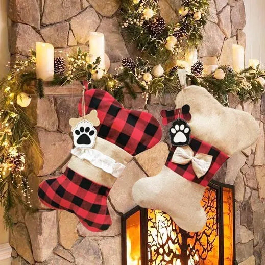 Christmas pet sock in polyester, black and red grid bones pattern, hanging decoration