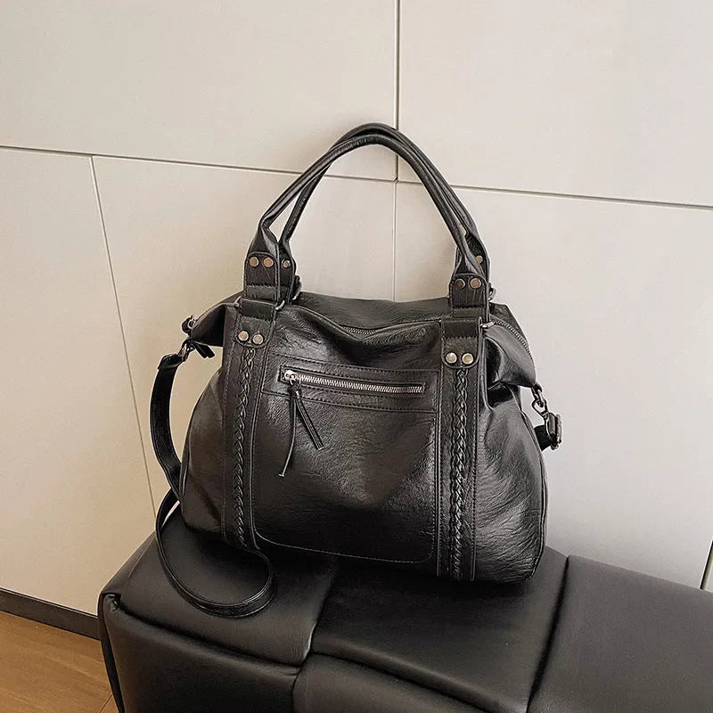 Women's retro trend crossbody bag in PU, black, with single shoulder strap and main compartment