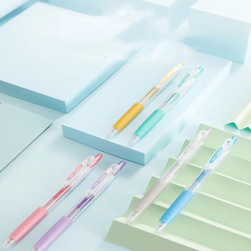 Direct Juice Baiguole 0.5mm gel pen showing metallic gold and silver colour options