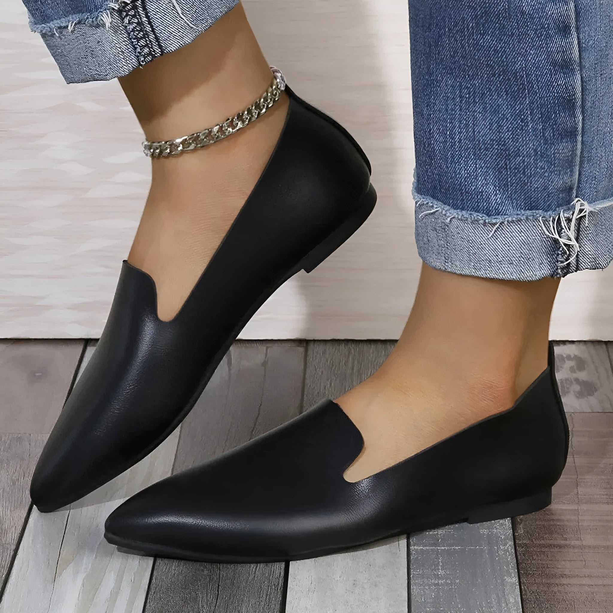Leather flat bottom pumps for women low heel pointed toe black white