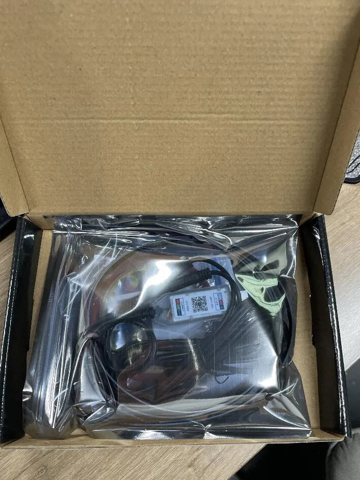 Car centre console ambience light with aluminium alloy strips and remote control