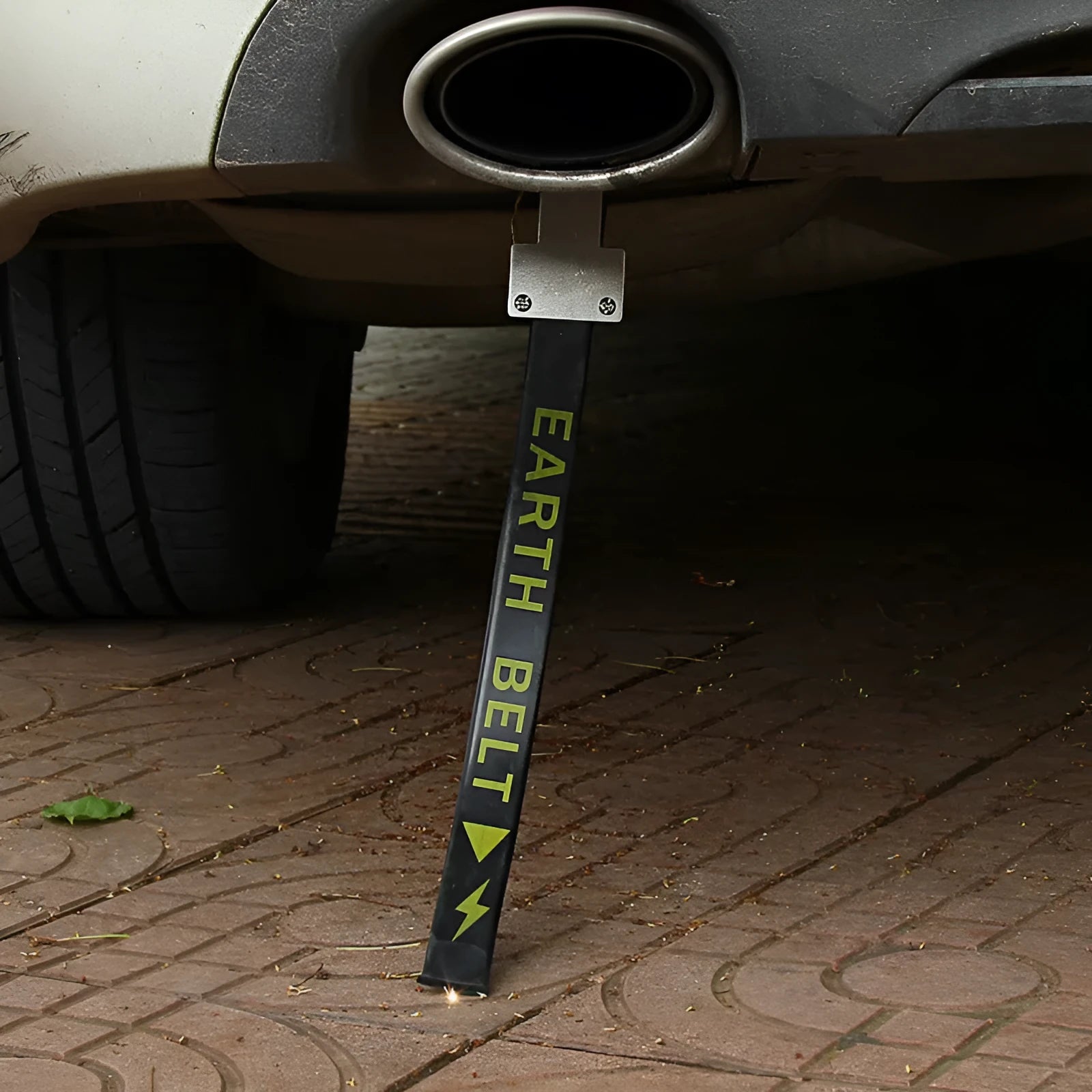 Black 370mm long car electrostatic grounding belt with rubber casing and metal clamp for vehicle static discharge.