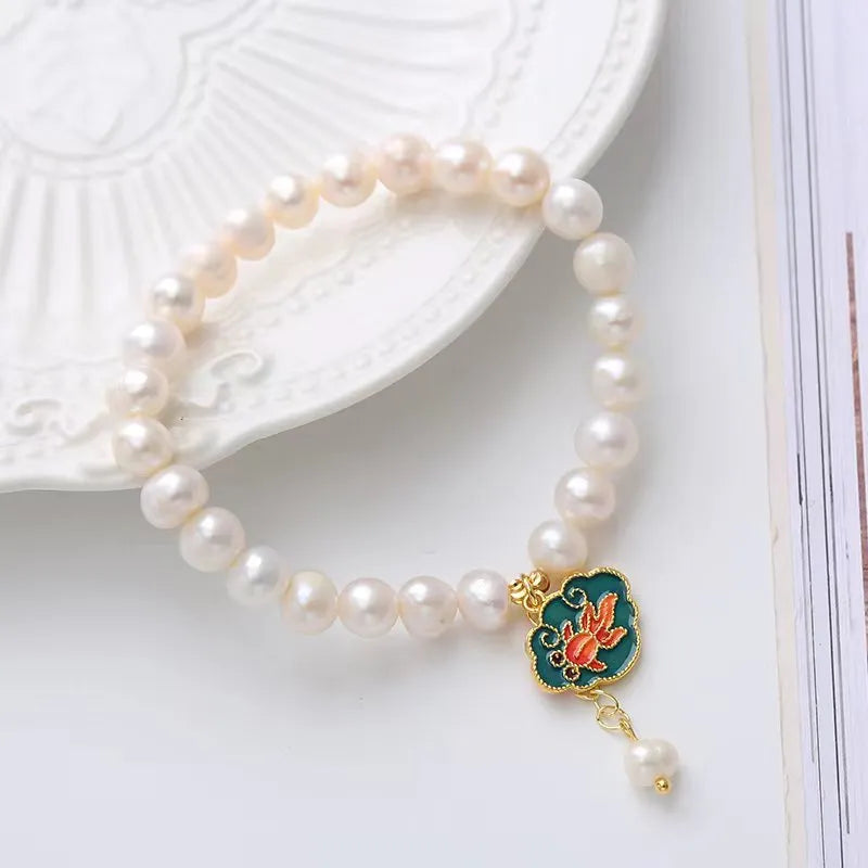 White natural freshwater pearl bracelet with vintage goldfish lotus pendant and antique electroplating