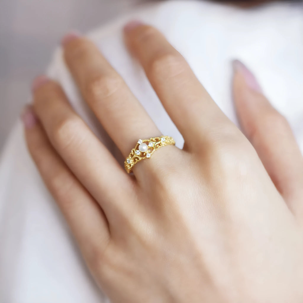 Women's gold-plated antique hollow geometric ring with adjustable opening in colour JZ-36 on a silver base