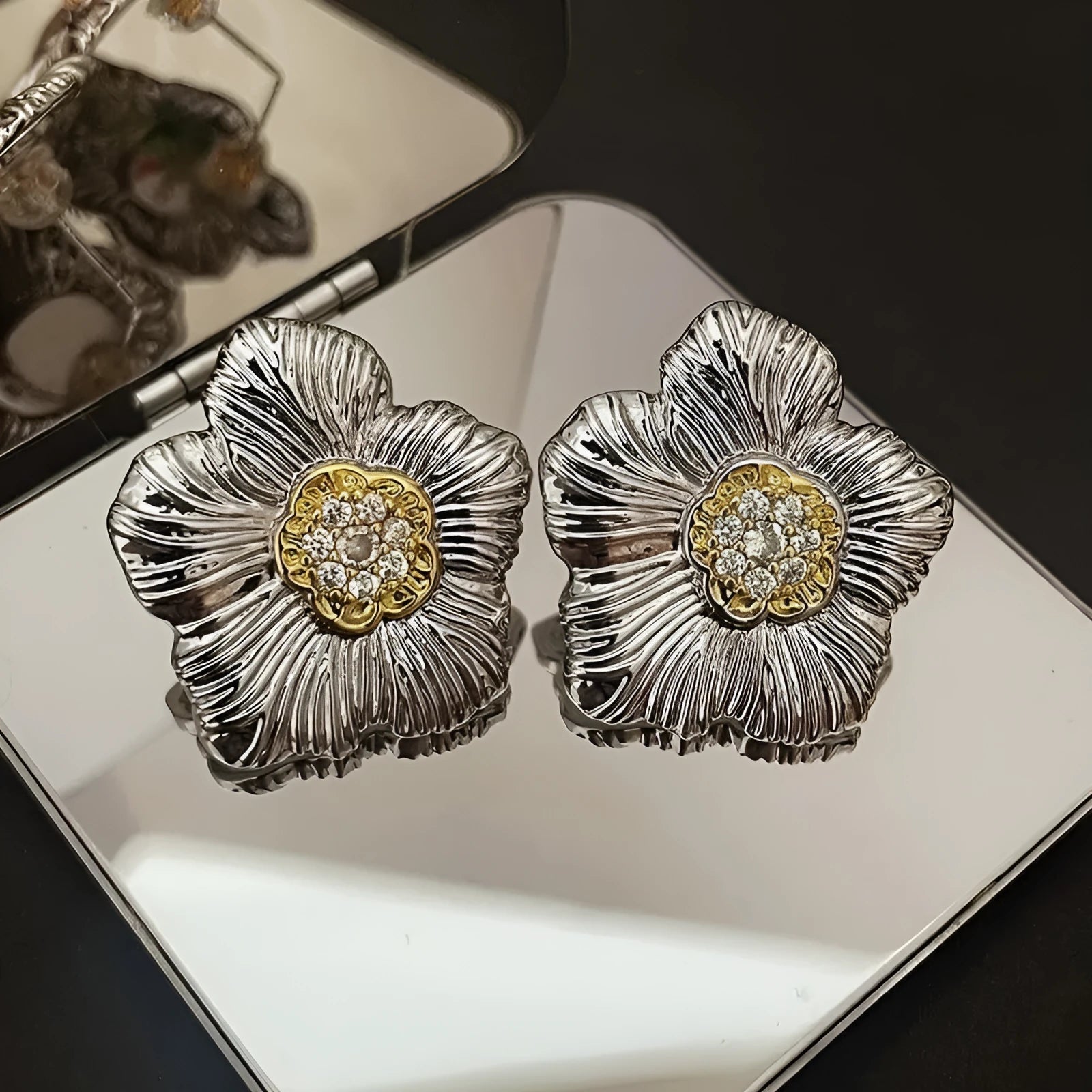 Retro textured gardenia stud earrings with two-tone colour finish and floral design