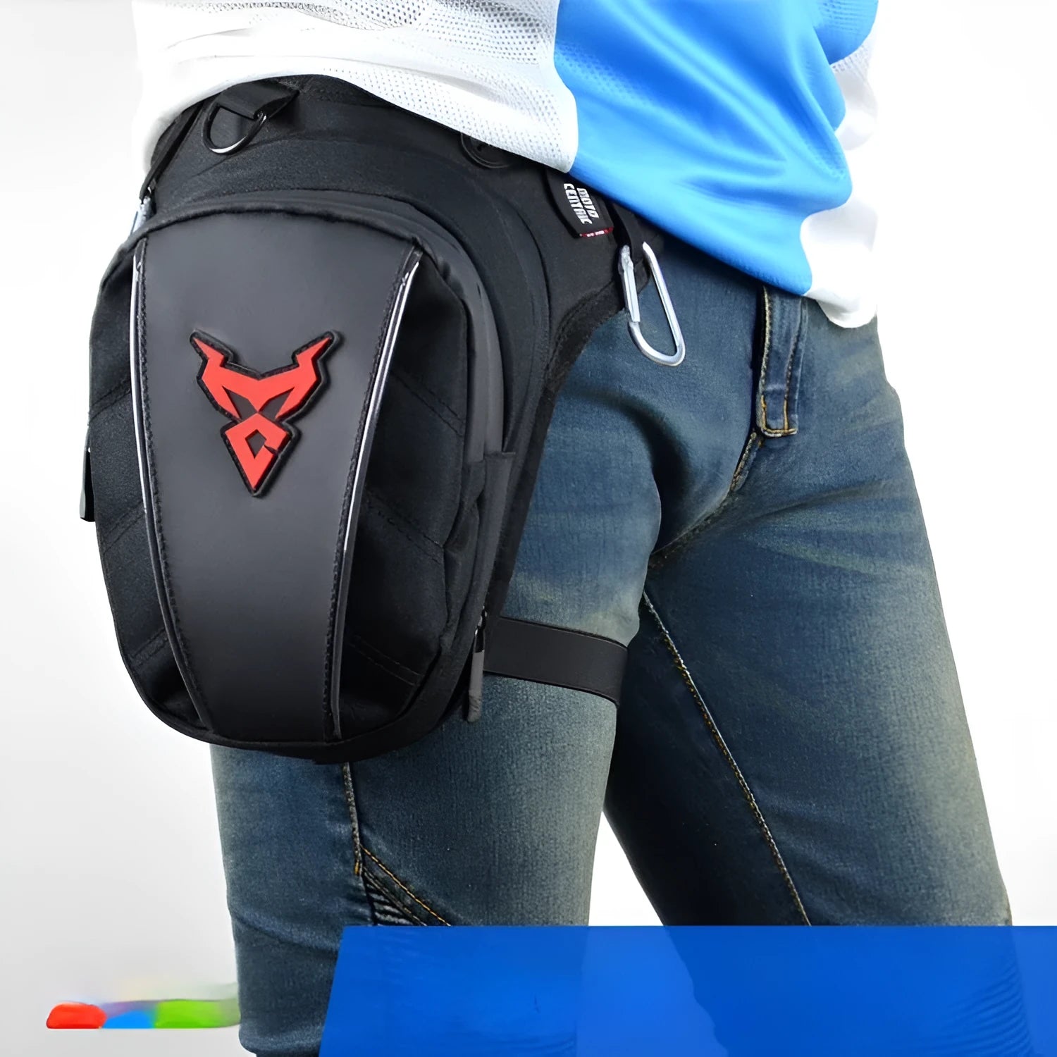 0105MC motorcycle leg bag in 1200D Oxford cloth showing dimensions and colour options