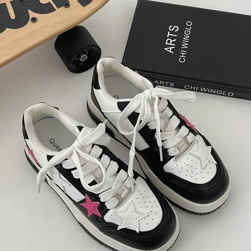 Women's Korean style round toe low-top sneakers in pu leather, black colour, side view