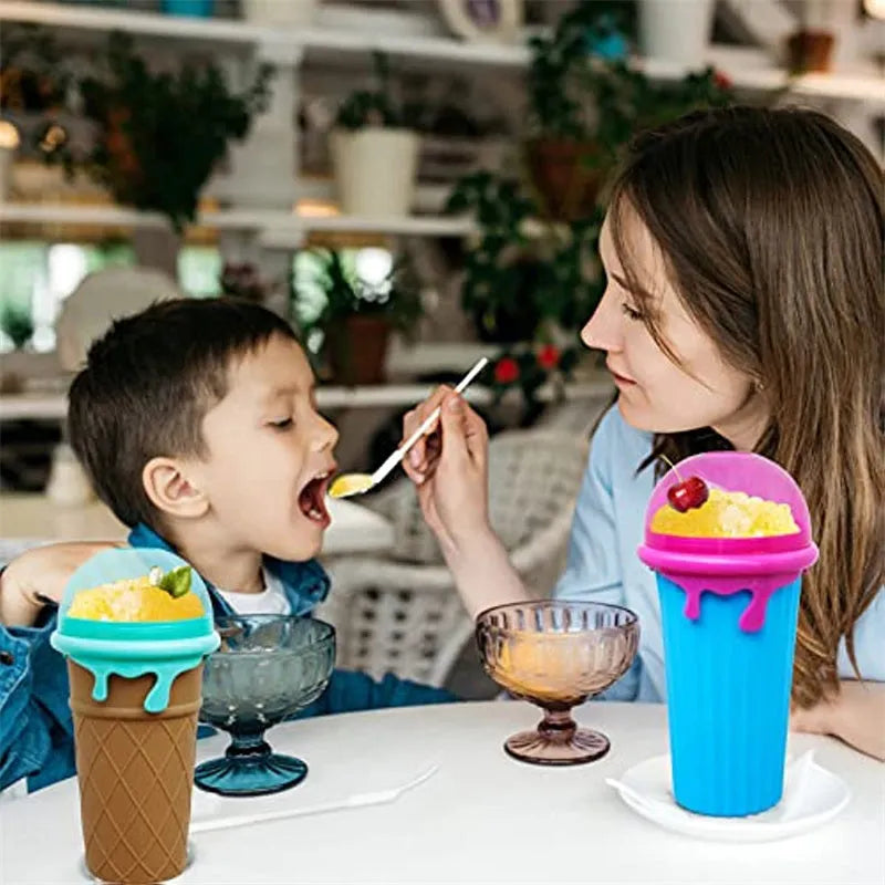 Blue 500ml slushy maker cup for quick-frozen smoothies and homemade juice