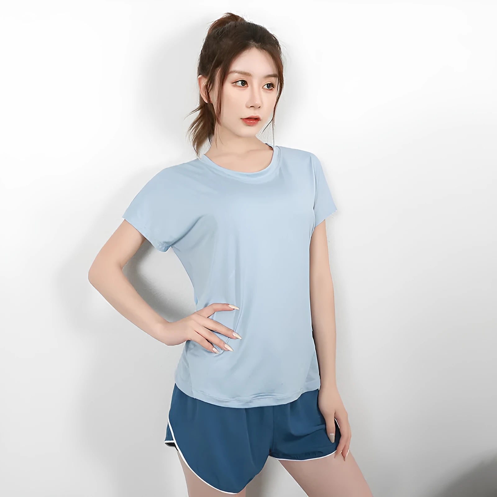 Women's short sleeve sports t-shirt in polyester available in four colours