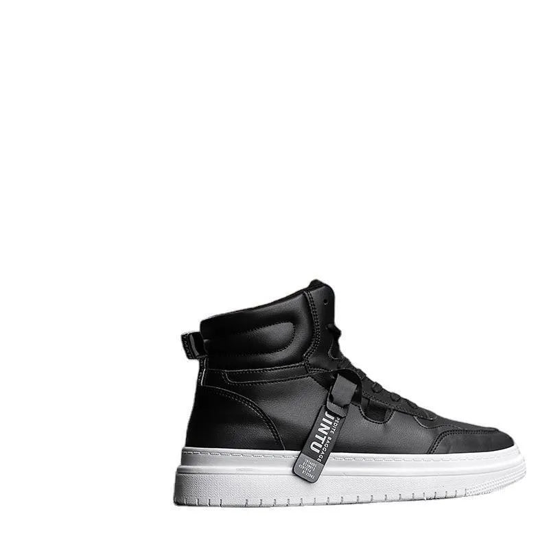 Korean version Tide men's white short boots with artificial PU upper on display