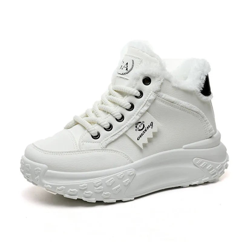 Ladies casual low top sneakers in white with thick rubber sole and round toe