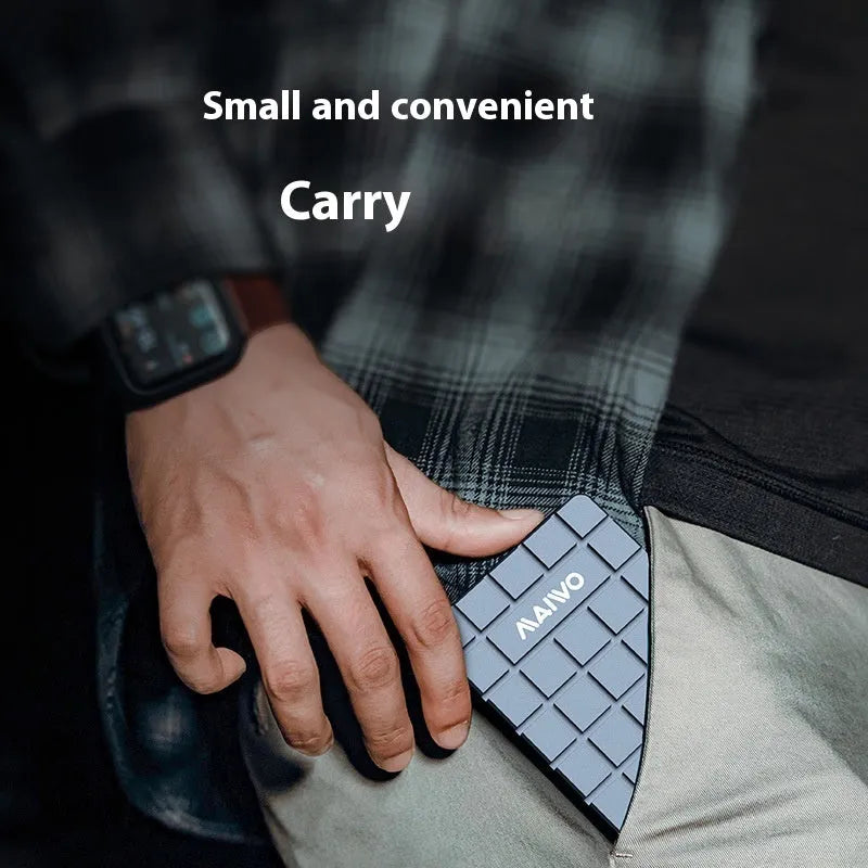 USB4 hard disk enclosure aluminium case measuring 50mm by 118mm with solid state drive compatibility