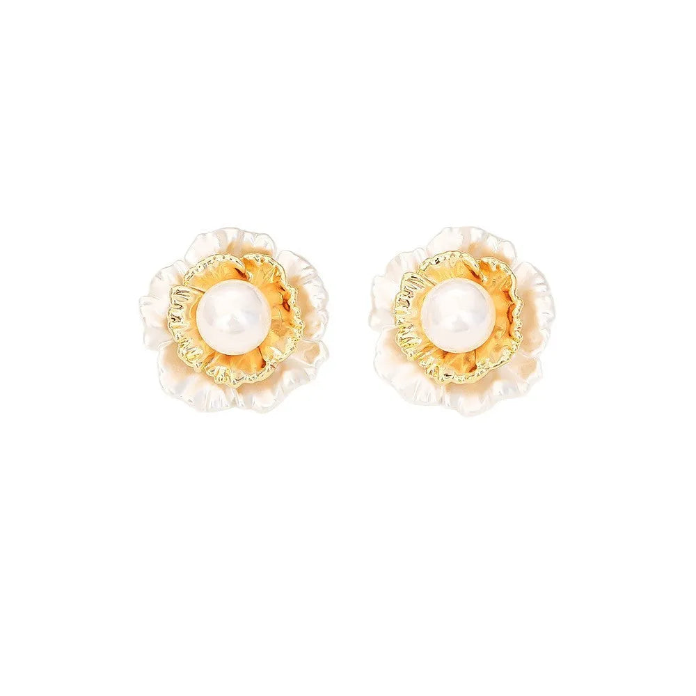 Gold-plated pleated flower pearl stud earrings in a casual floral stud design