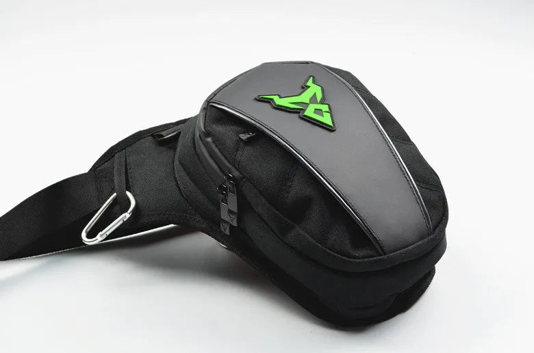 0105MC motorcycle leg bag in 1200D Oxford cloth showing dimensions and colour options