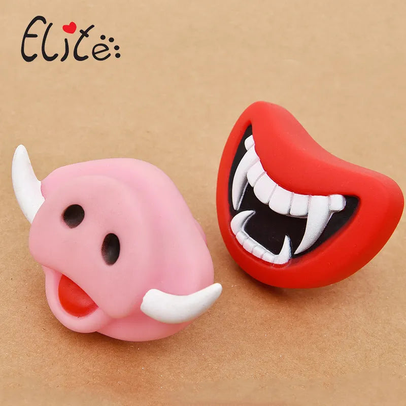 Non-toxic soft rubber dog enamel sounding toy in Demon format for pets