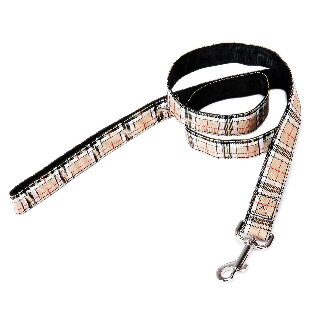 Black pet traction rope with plaid stripes, showing adjustable hand loop and 120cm length.