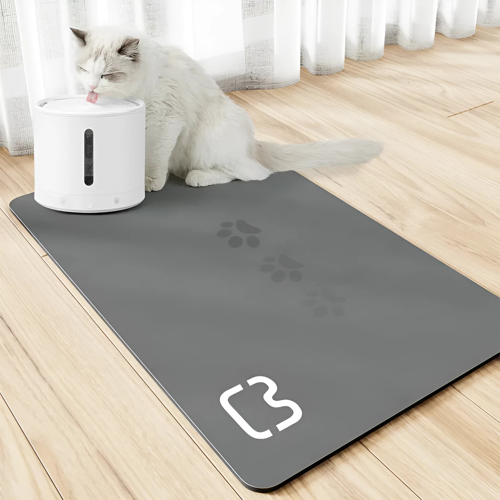 Water-absorbent non-slip pet feeding mat in cat head dark gray pattern 35x50cm