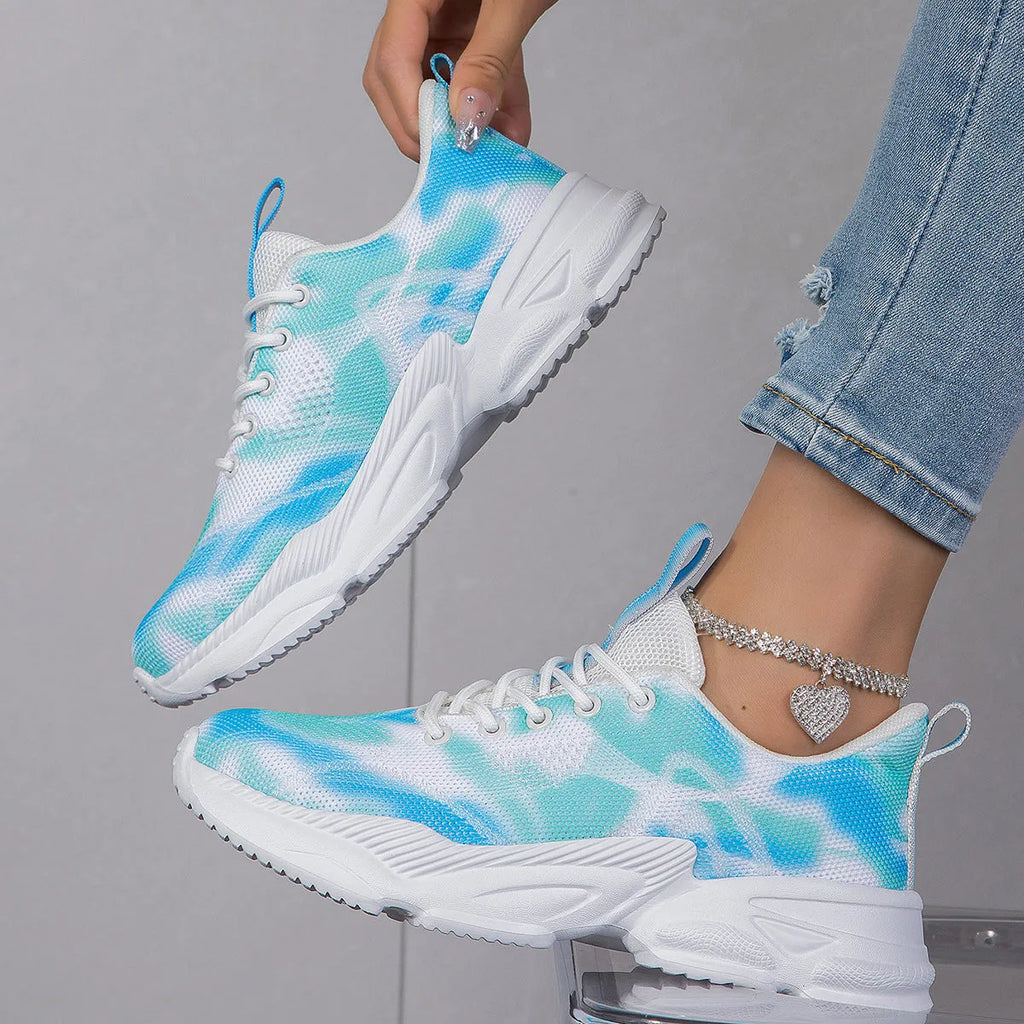 Casual flower sneakers with Flyknit upper, flat heel, and lace-up design in purple
