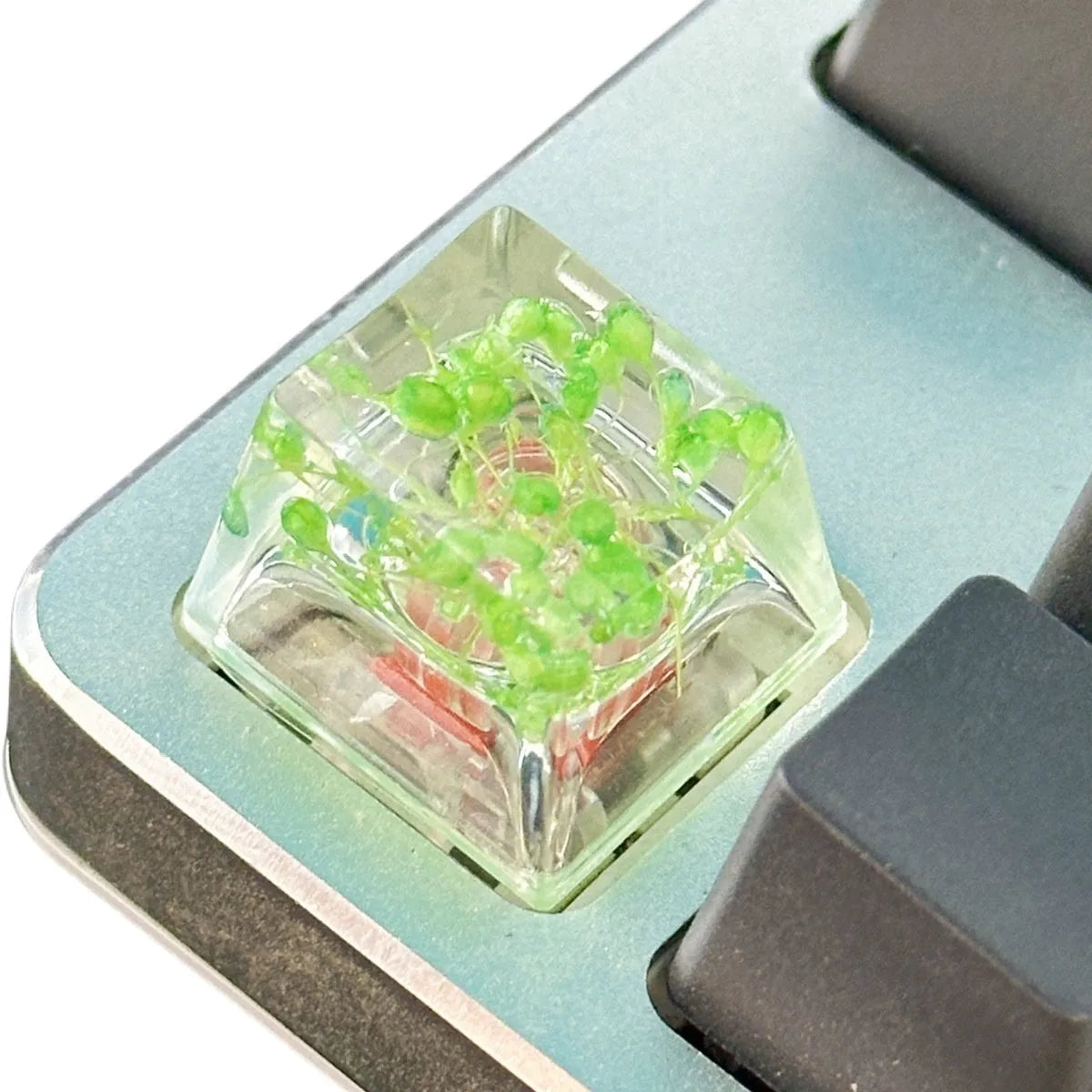 Transparent resin keycap with starry sky pattern in four colour options for mechanical keyboards