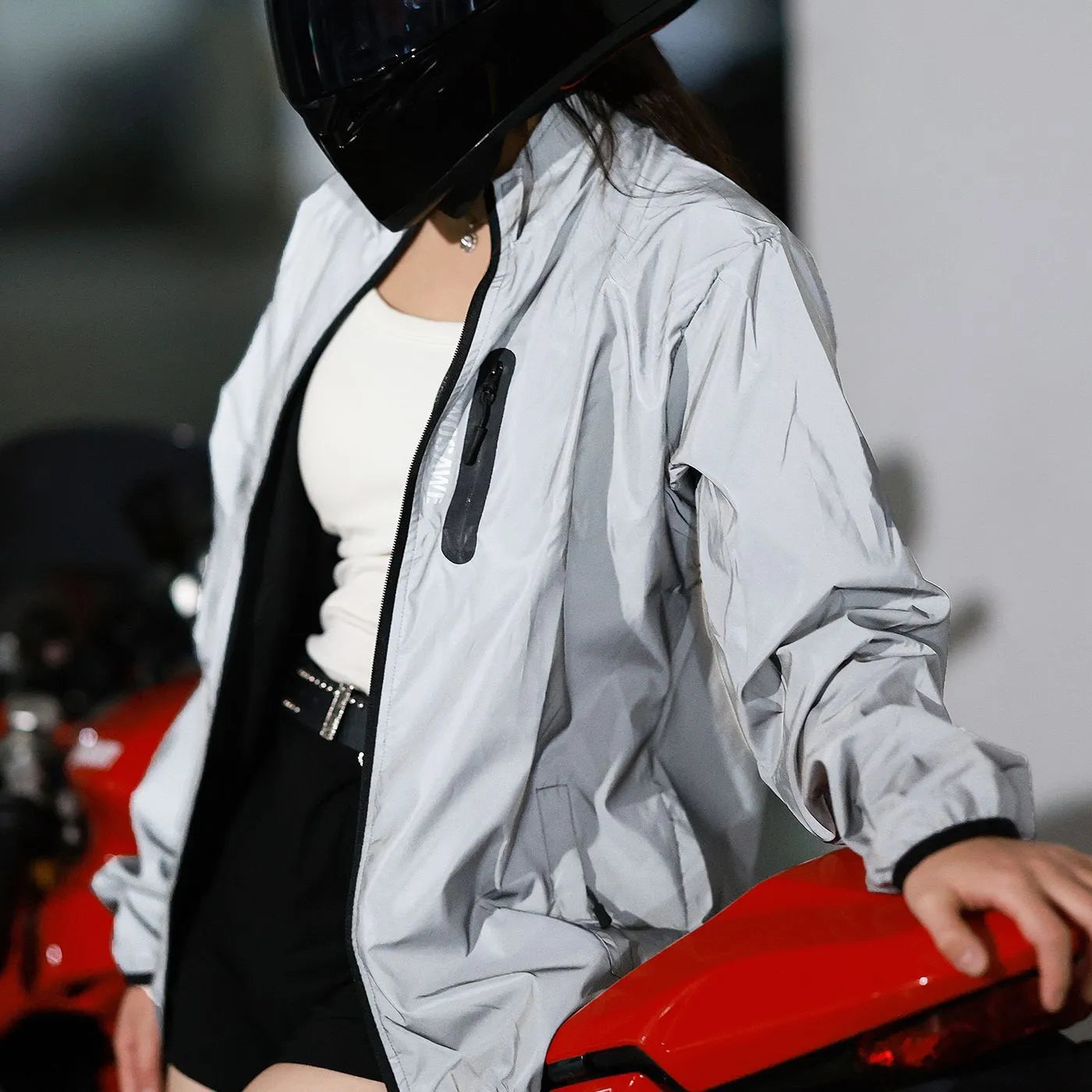 Silver waterproof polyester long sleeved top with European sizing from S to 3XL