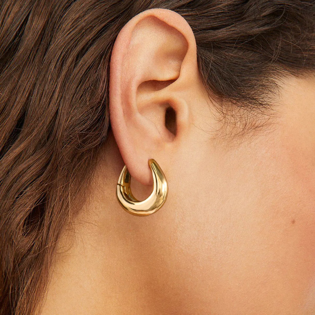 18K gold titanium steel clip-on earrings, geometric ellipse shape, light luxury design, stainless steel with electroplated finish