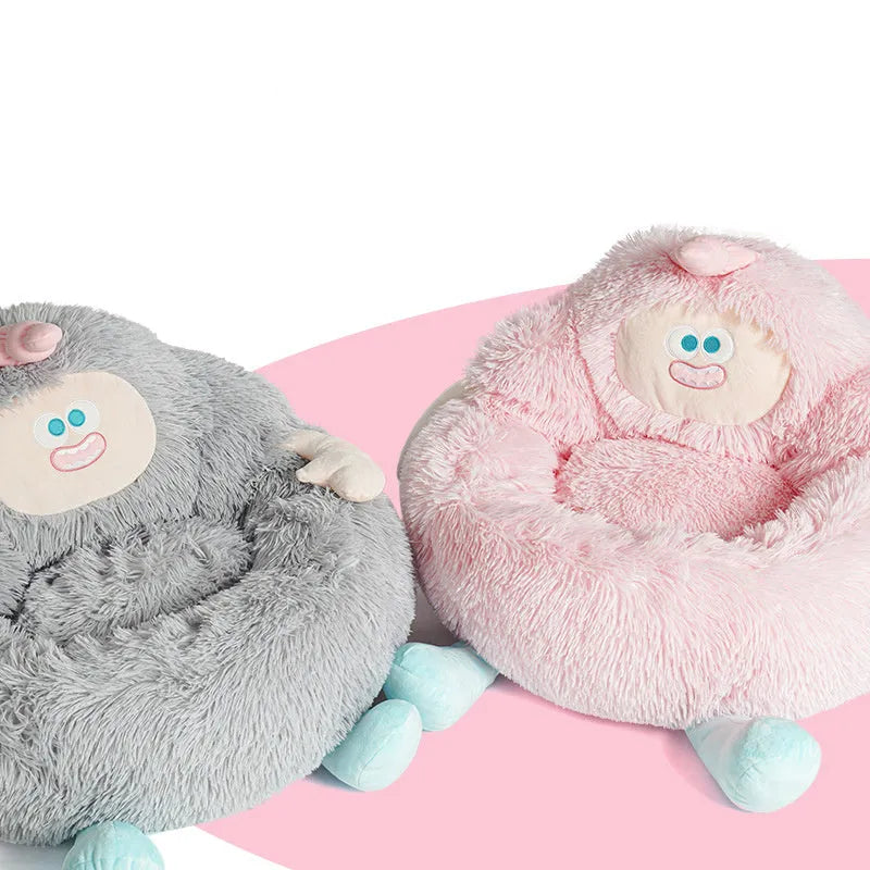 Grey or pink plush pet nest for cats and dogs in three sizes