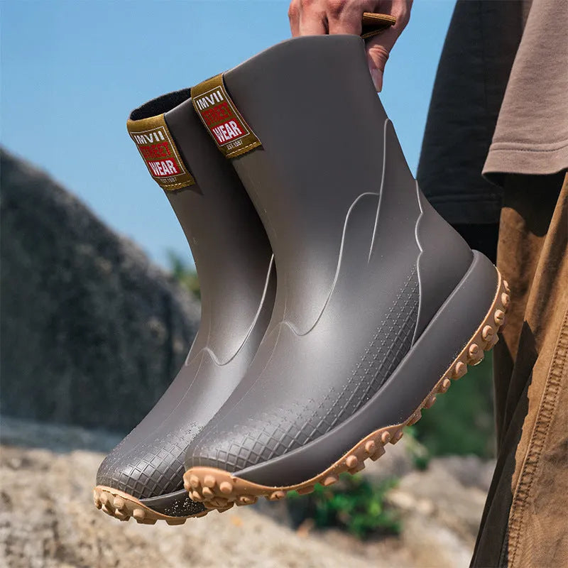 Men's PVC rain boots in four colours with waterproof upper and non-slip plastic sole