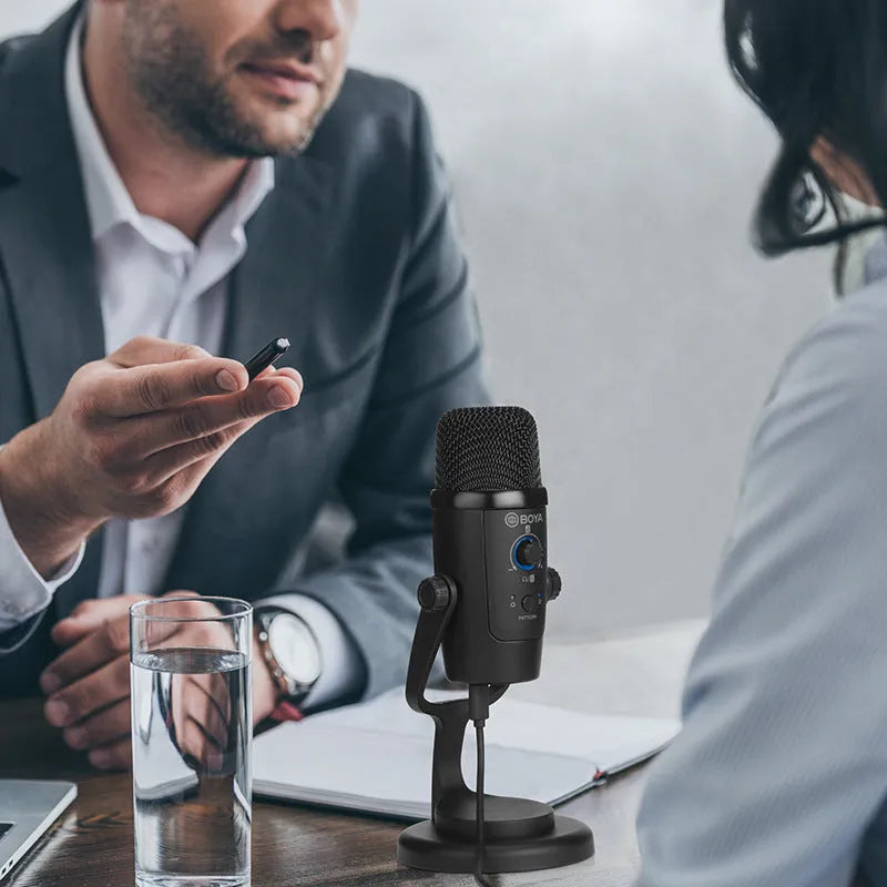 Boya BY-PM500 black USB microphone with built-in sound card and Type-C connectivity