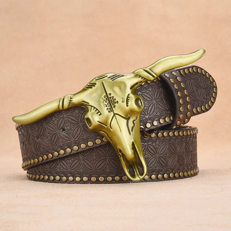 Men's faux leather belt with embossed rivets and alloy buckle, available in black, brown and dark brown, 105-125cm.