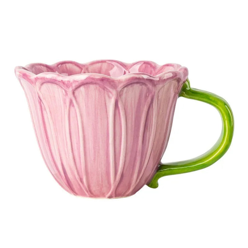 Ceramic breakfast cup with floral pastoral pattern and 500ml capacity