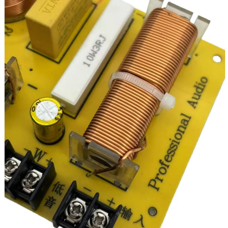 Three-way audio crossover with through-hole mounting, 400W power handling, and frequency split at 900Hz and 3750Hz