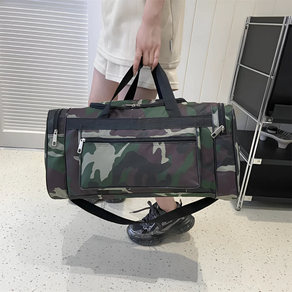 Camouflage waterproof luggage bag with 20L capacity and stripe pattern lining