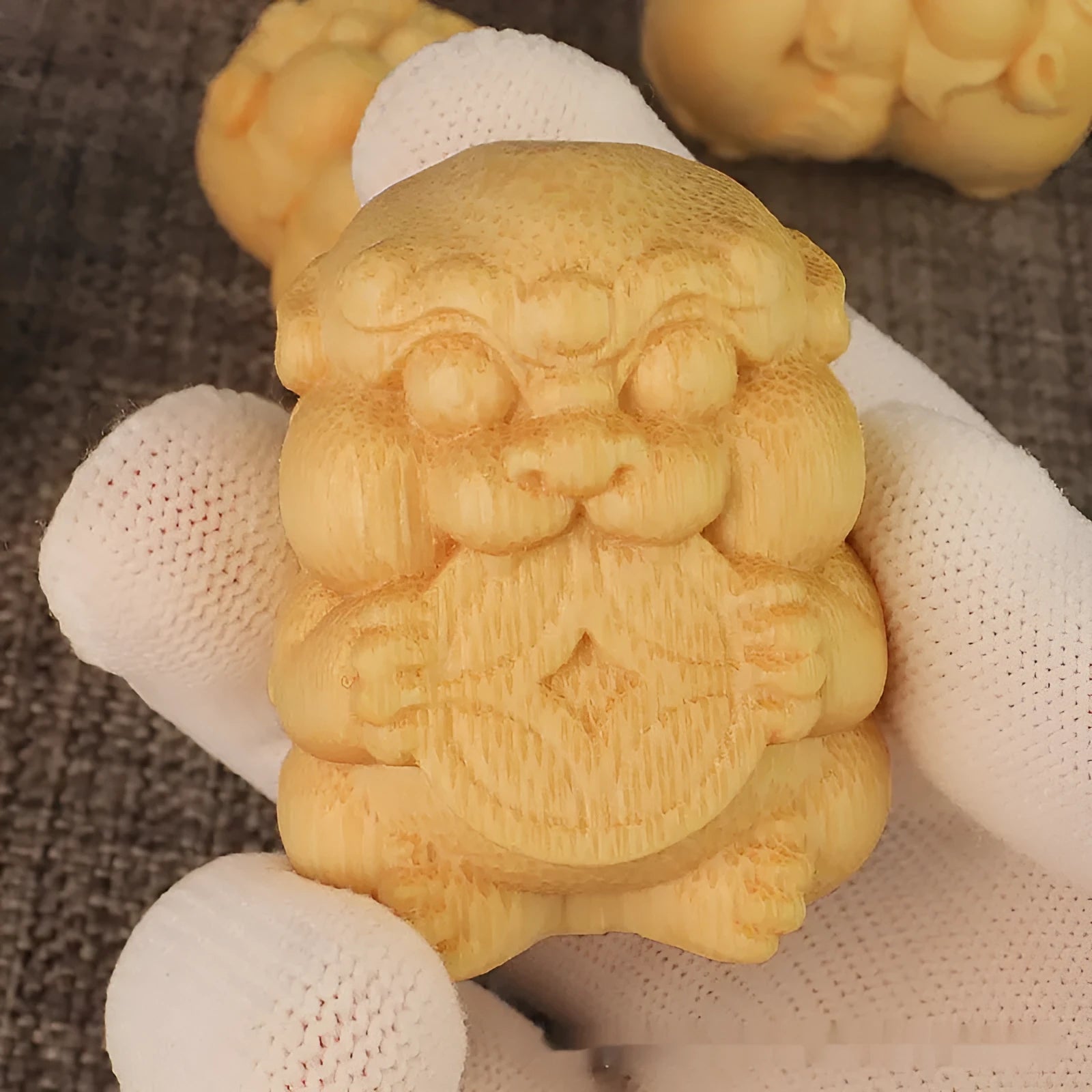 Solid bamboo carving ornament with Take Money design, 4.5cm height traditional decoration