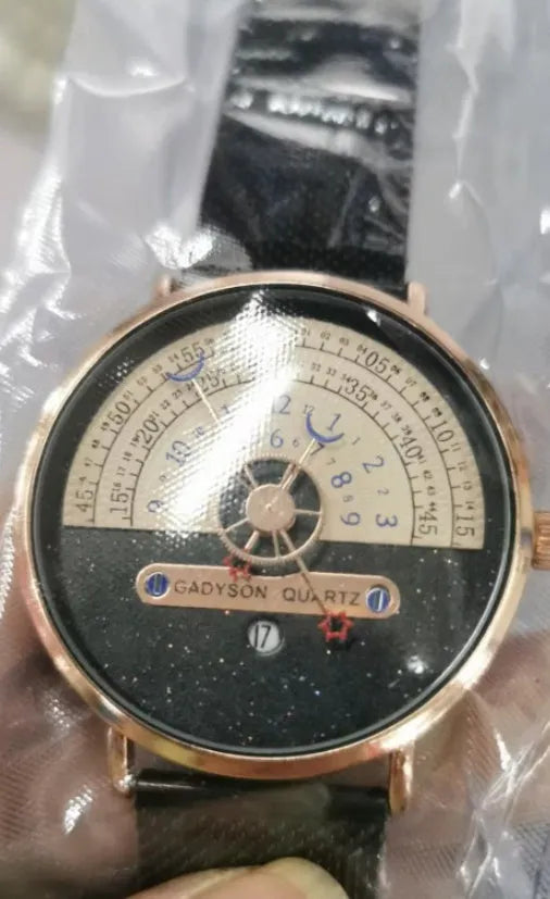 Men's creative sports watch with 40mm alloy case, quartz movement, and 30-metre waterproof rating