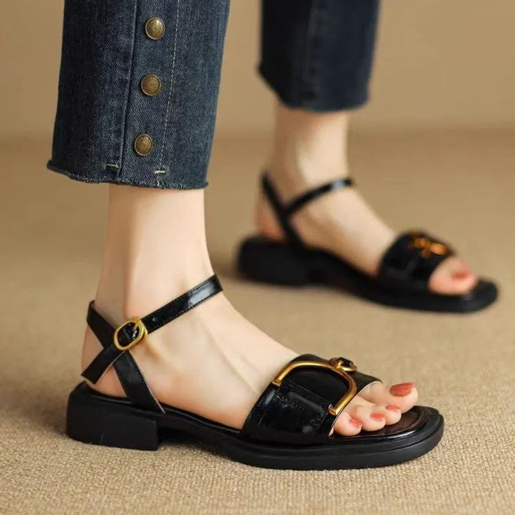 Women's thick-soled leather sandals in beige with button closure and round toe