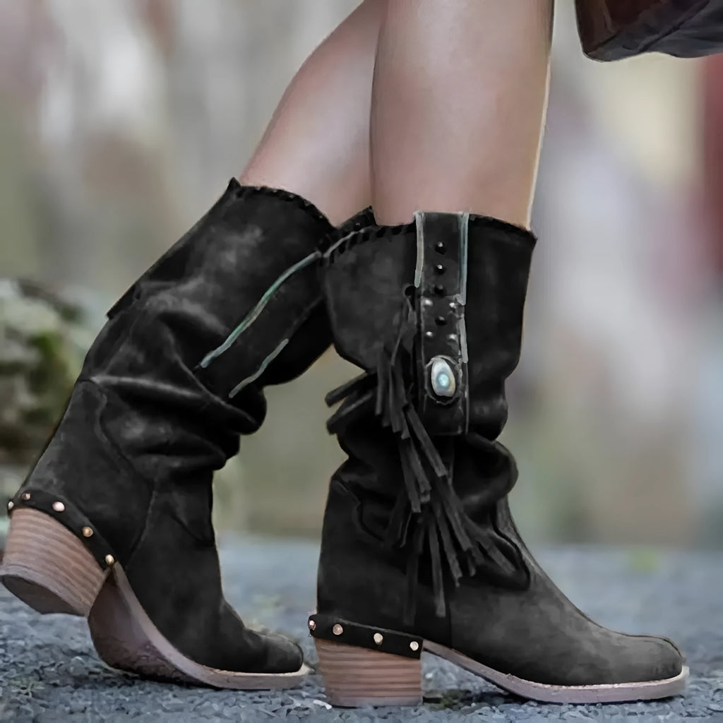 Woman square heel shoe booties in faux suede with rubber outsole, black colour option