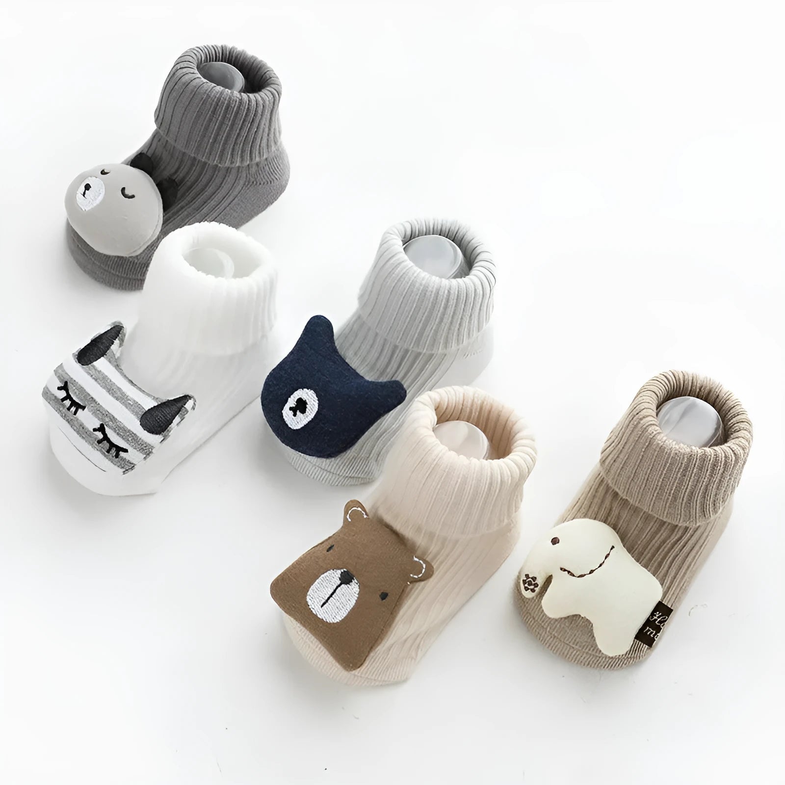 Baby socks with non-slip soles in combed cotton, showing colour options and size chart