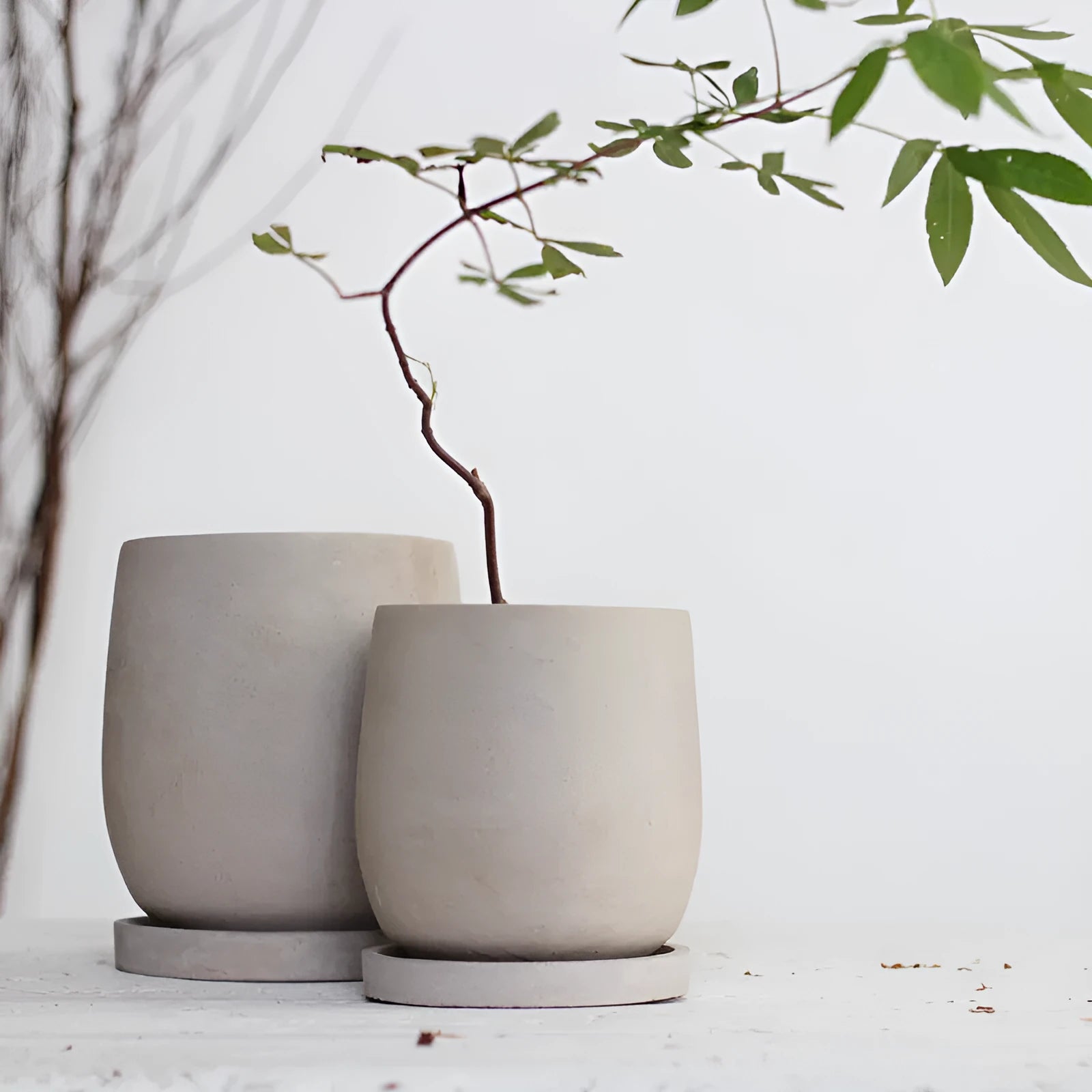 Round cement flower pot with 11cm bottom diameter, natural colour, Chinese style desktop planter