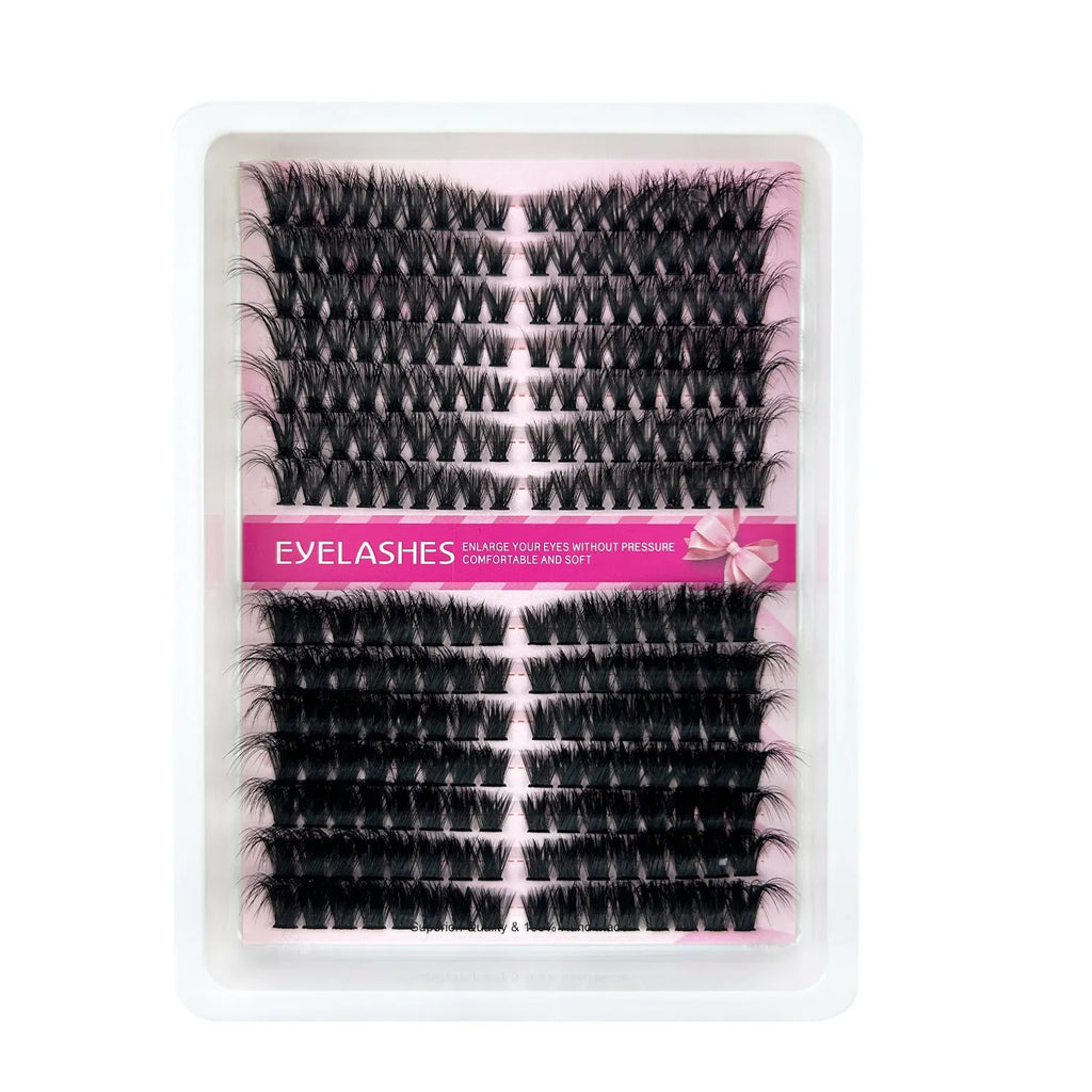 Large capacity high imitation material false eyelash storage box for messy style lashes, dimensions 13.7cm by 13.5cm.