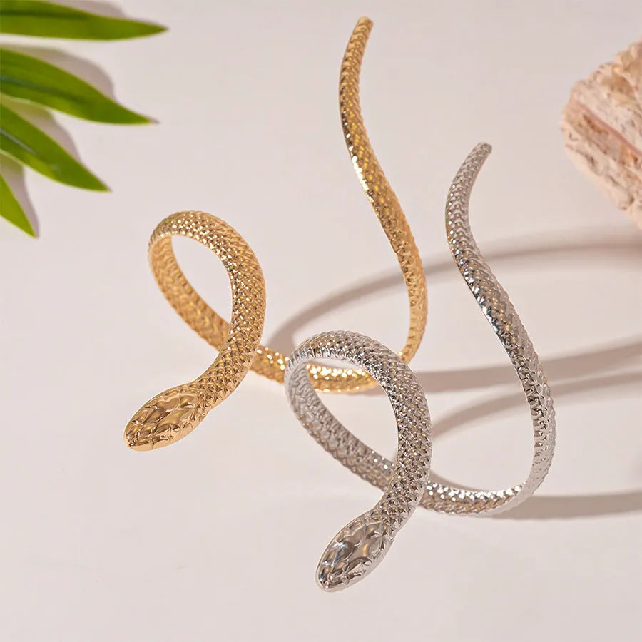 Exaggerated twisted winding simulated snake ring bracelet set in gold or silver colour