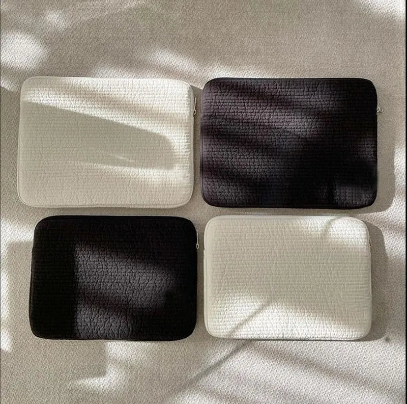 Black and white hand-held anti-seismic laptop bag for tablet protection with coin pocket