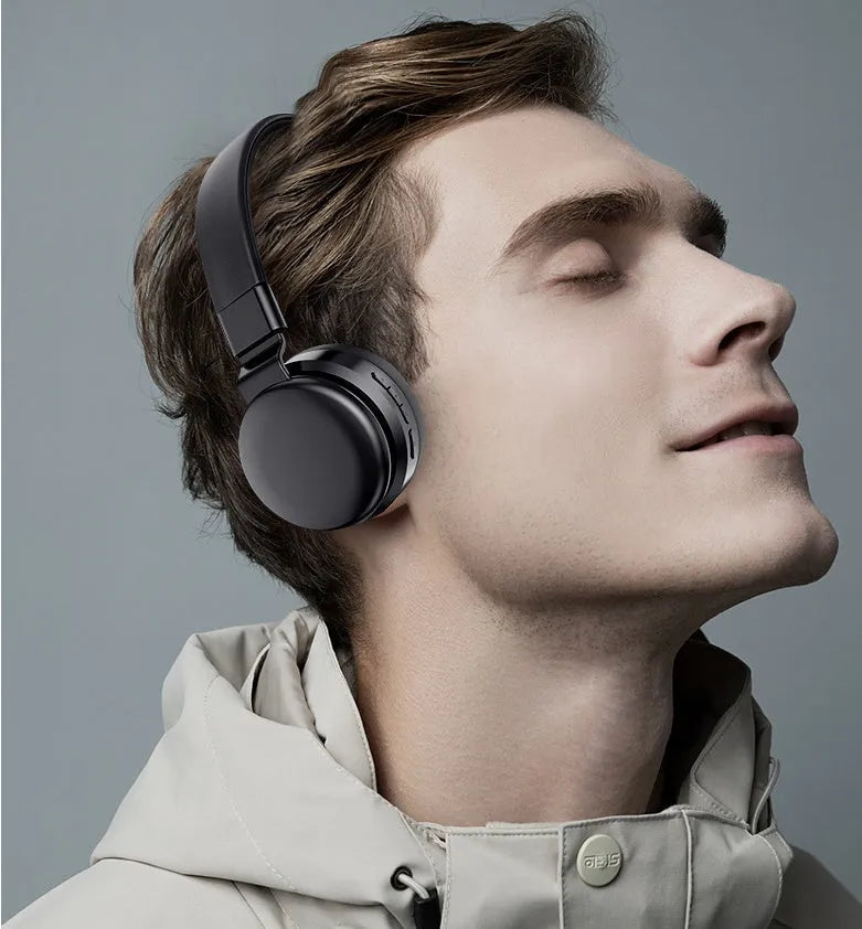 Black R10 wireless Bluetooth headset with Bluetooth 5.0 and 30 hour playtime