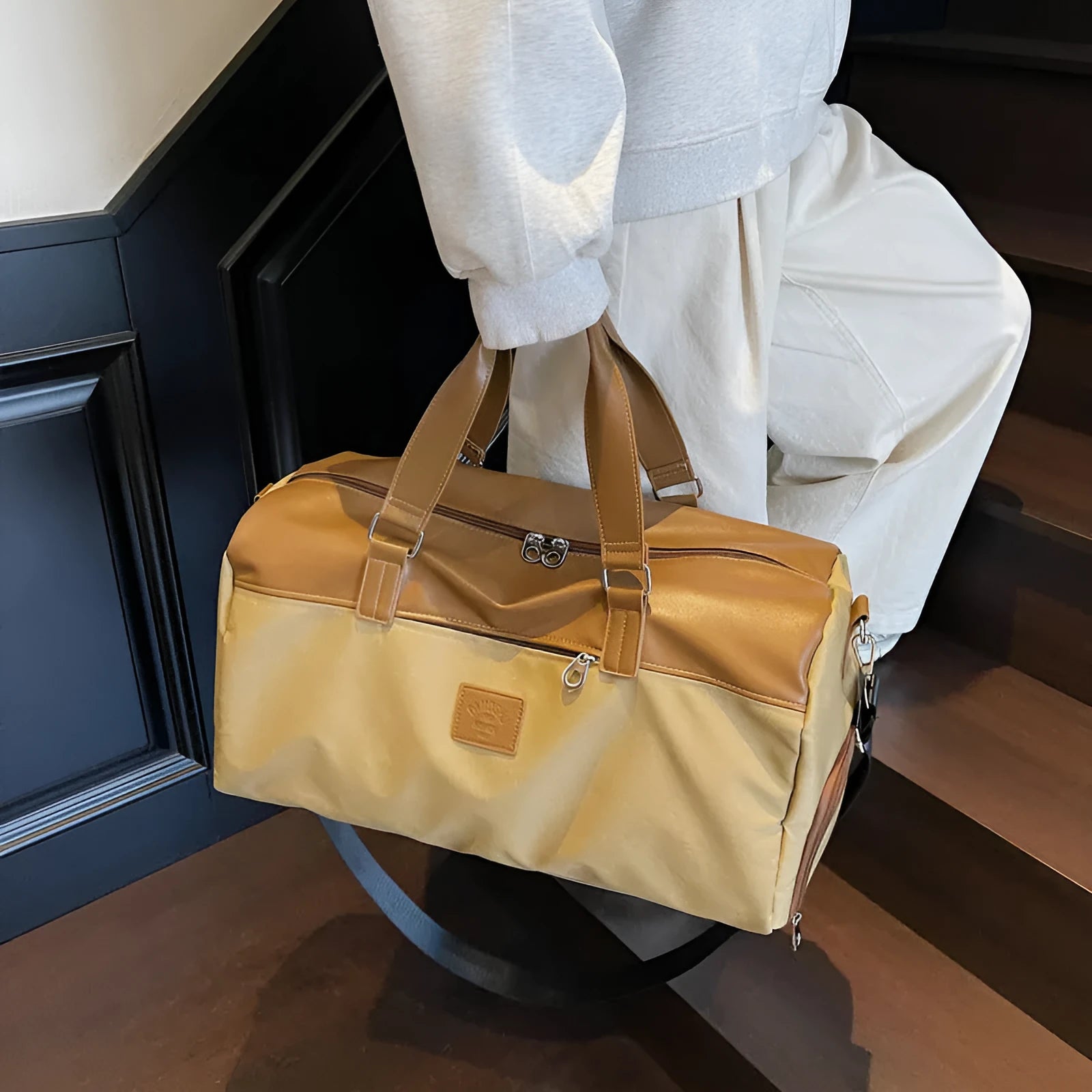Large capacity oxford cloth messenger bag in black, blue, or khaki colours with breathable lining