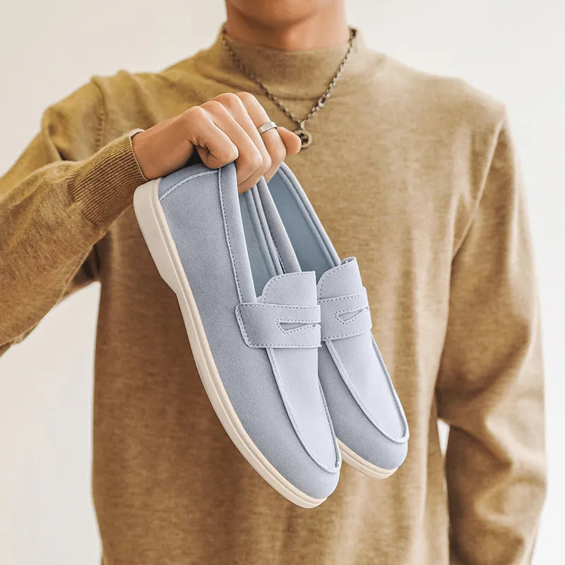 Men's suede leather casual shoes in British style with vulcanised rubber sole and round toe