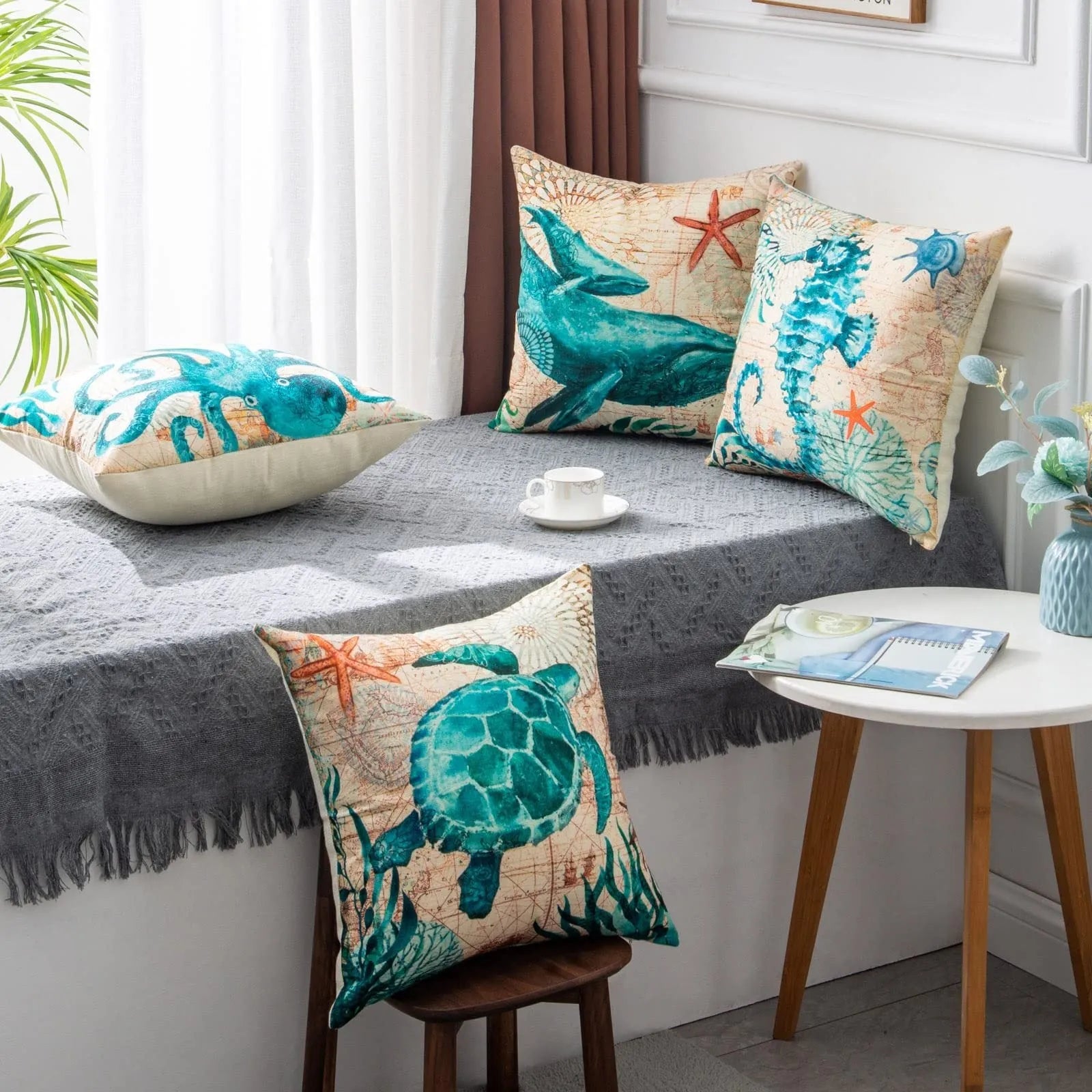 Sea turtle printed linen cushion cover 45x45cm with invisible zipper closure