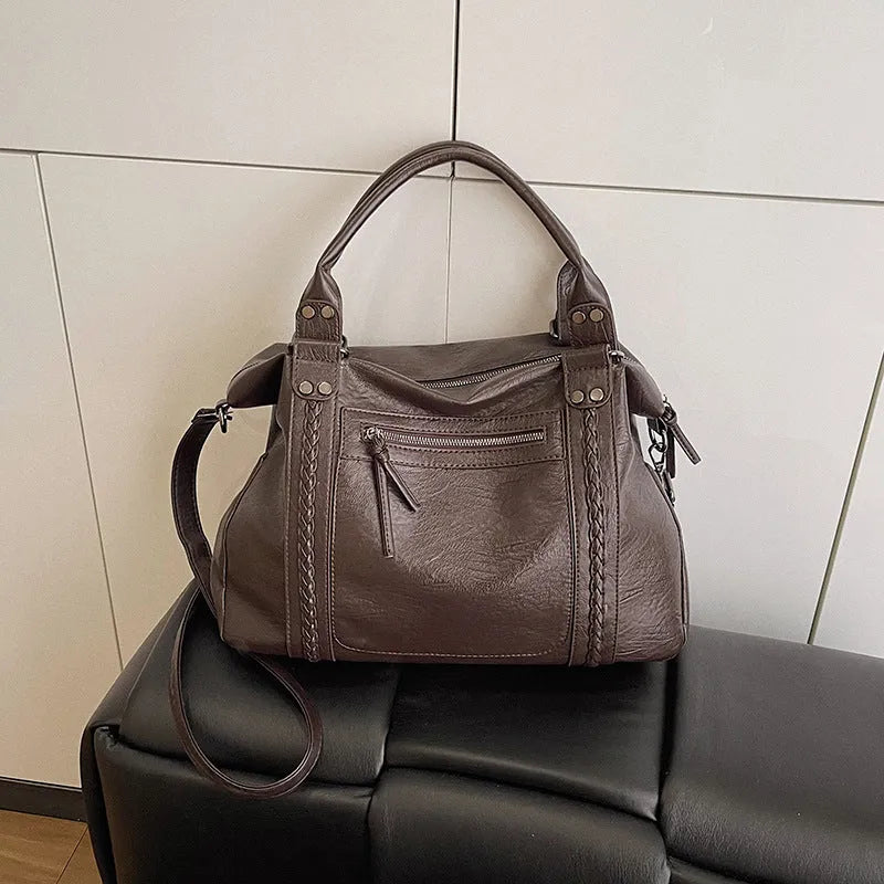 Women's retro trend crossbody bag in PU, black, with single shoulder strap and main compartment